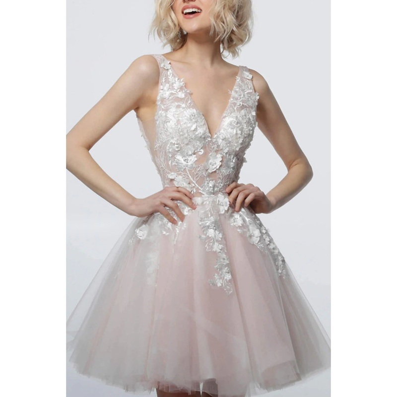 A-Line Cocktail Dresses Cute Dress Graduation Quinceanera Short / Mini Sleeveless V Neck Tulle with Appliques