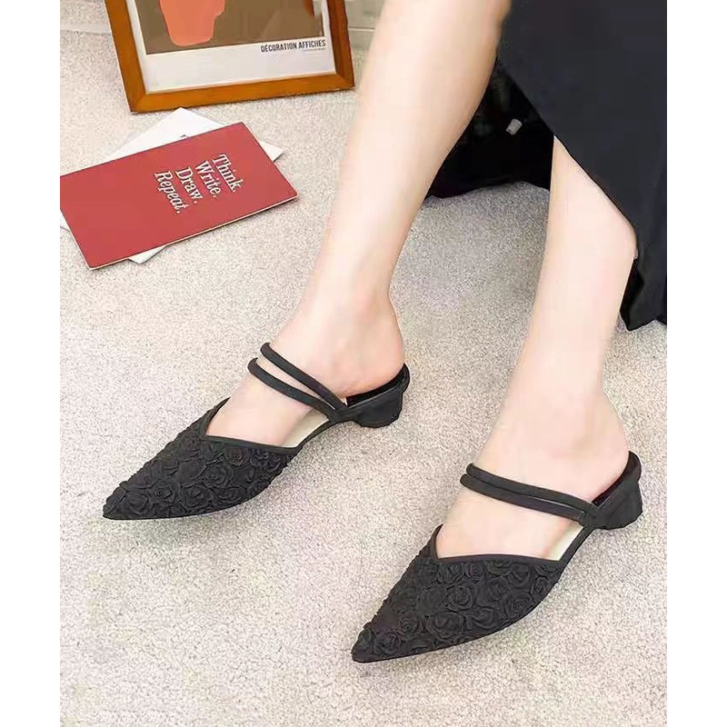 Stylish Black Floral Pointed Toe Chunky Slide Sandals