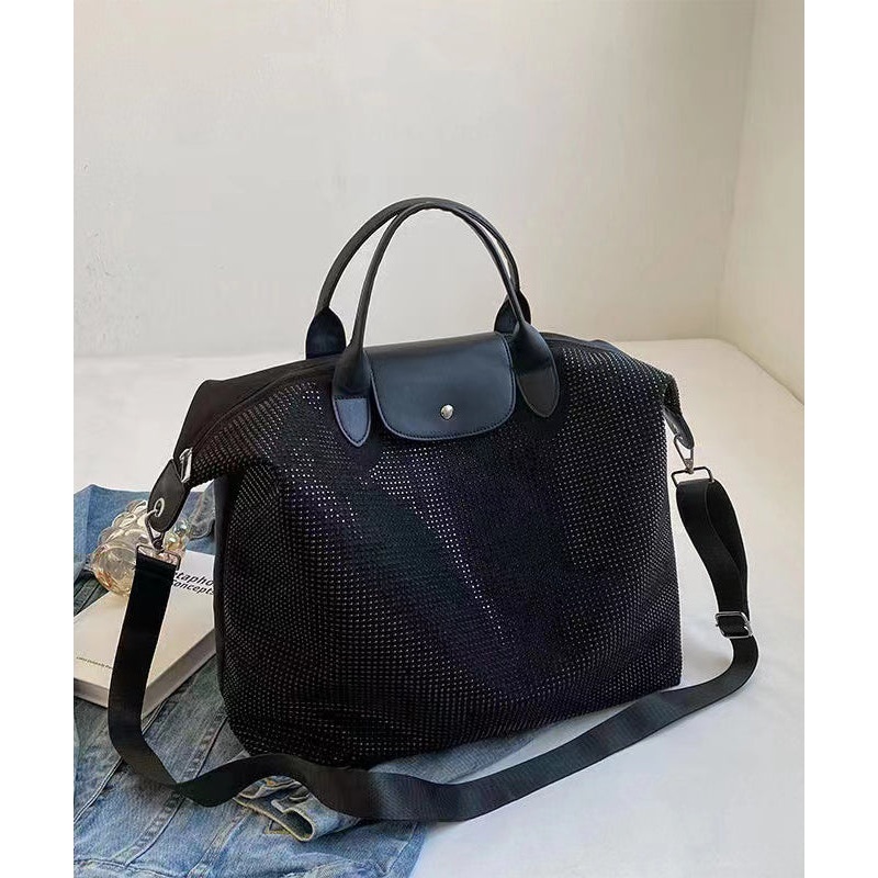 2024 New Large Capacity Black Rivet Messenger Bag