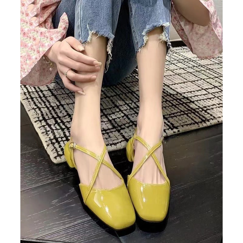 Yellow Hollow Out Cross Strap Splicing Stylish Chunky Sandals